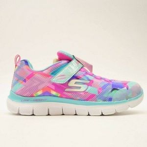 BRAND NEW girl skechers appeal 2.0 velcro shoes size 5Y